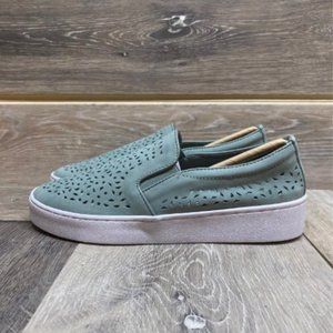 Vionic Womens Leather Slip-on Sneakers